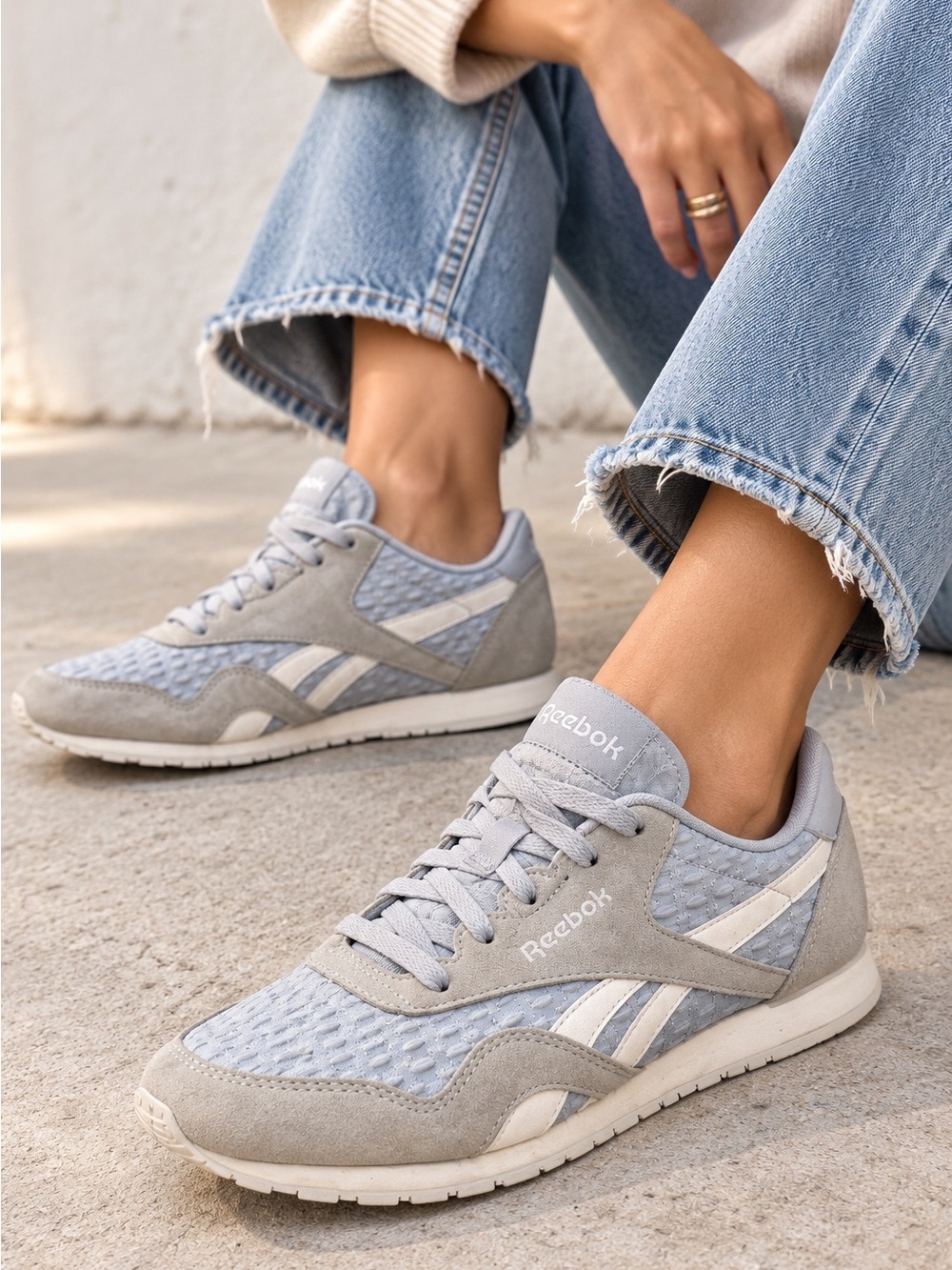 Reebok Classic Retro Runner Sneakers Women’s 8 Gray Blue Suede Y2K